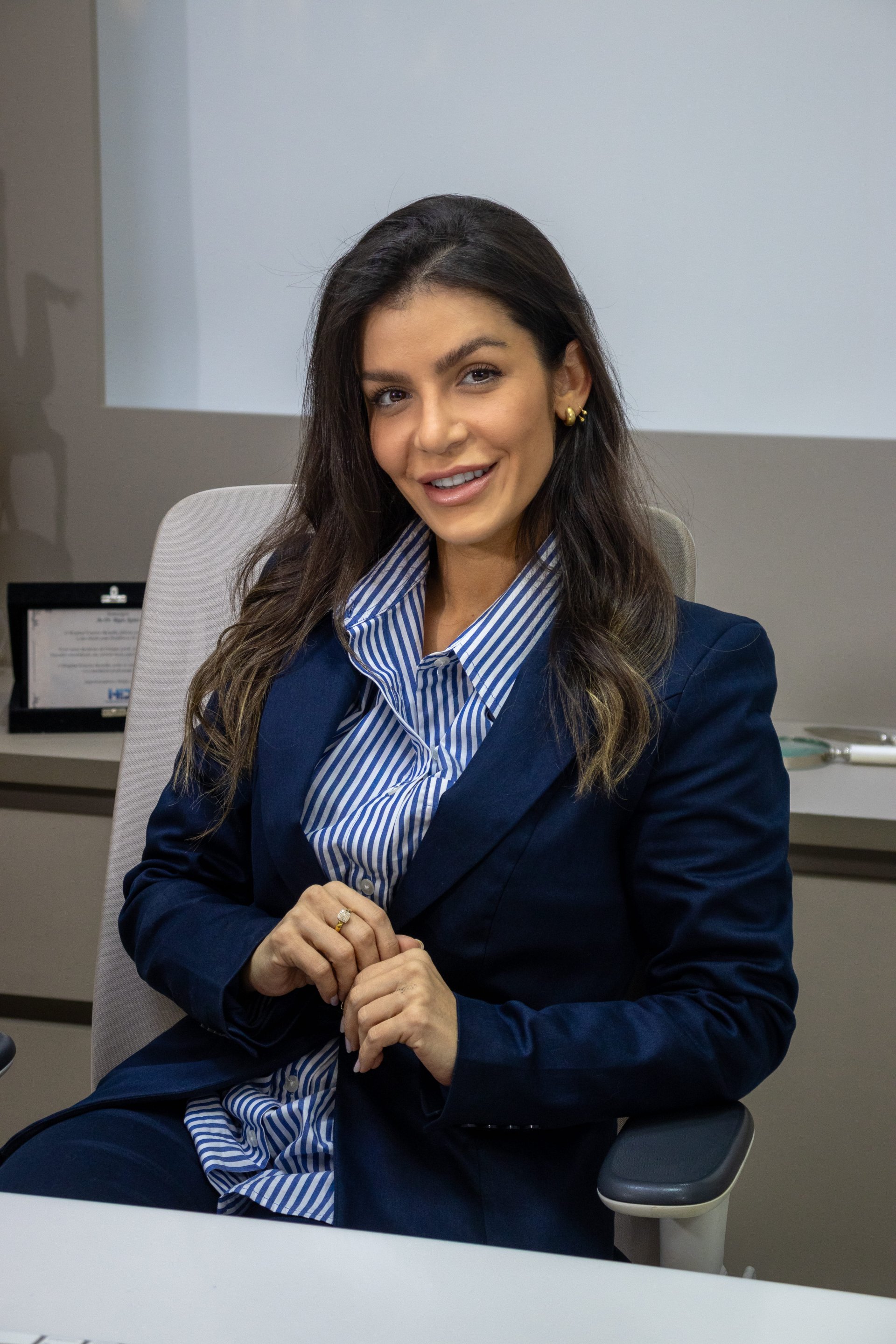 Dra. Julia Meneghetti